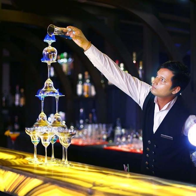 Shanghai Bar & Lounge, The Bristol Hotel Gurgaon, Evening In Gurgaon 3388