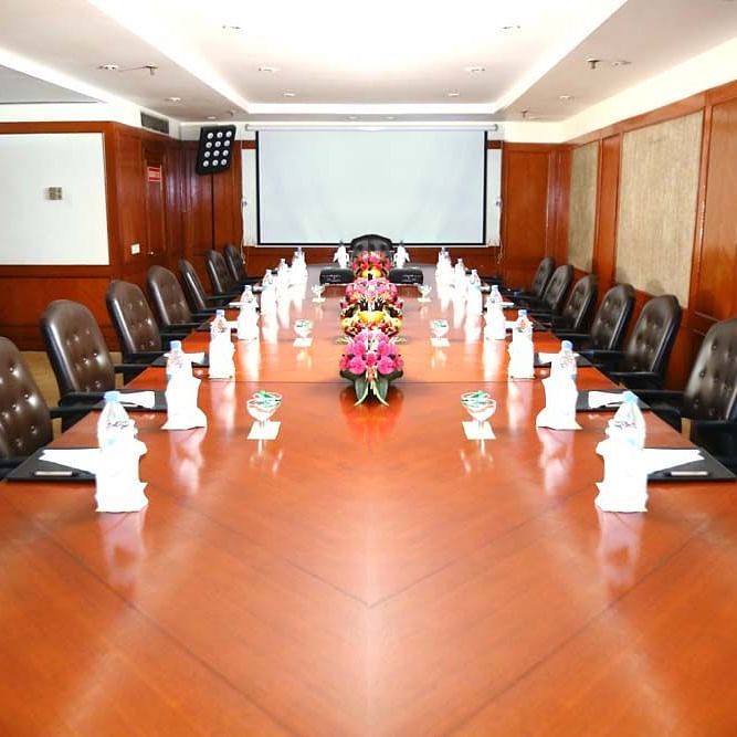 The Monarch, The Bristol Hotel Gurgaon, Boardroom in Gurgaon 3