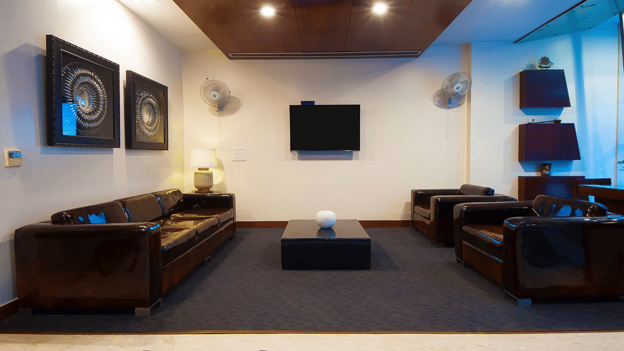 Lobby, Hotel Aura Paharganj New Delhi, Hotels in New Delhi 3