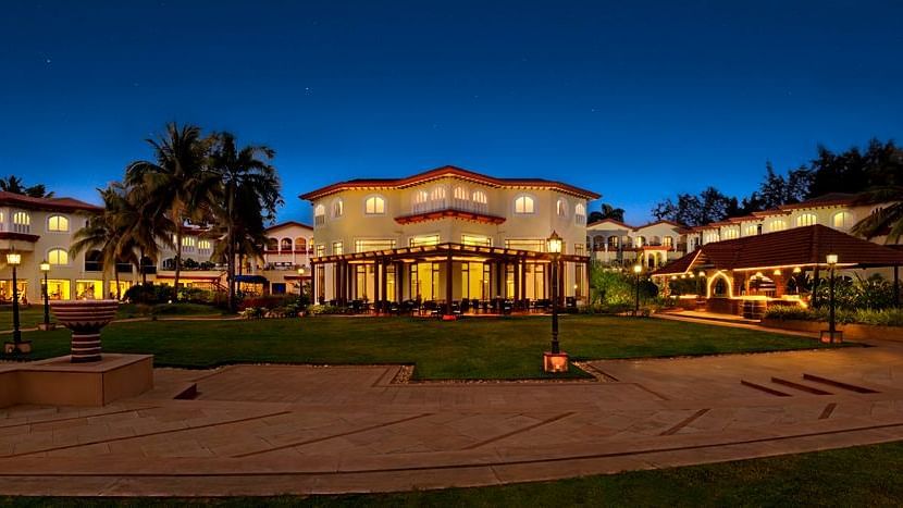 An image of Kenilworth Resort and Spa at night