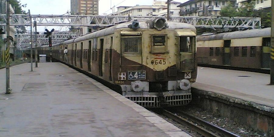 Hotel Dragonfly, Andheri, Mumbai Mumbai Train leaving Churchgate