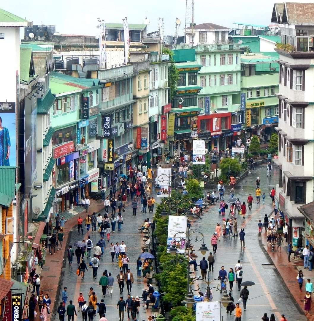 A view of a market from an aerial view.