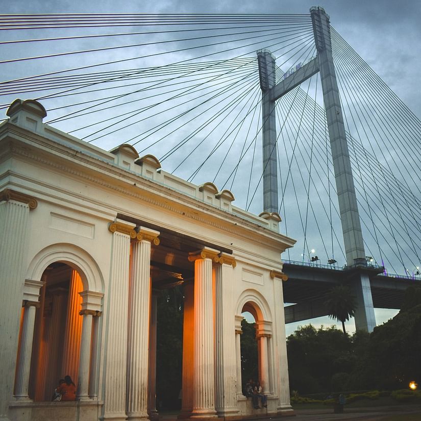 view of Howrah Bridge during daytime