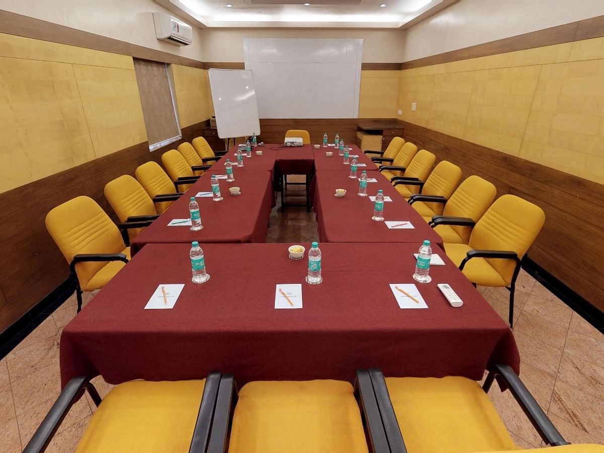 A meeting room at Hotel Pai Viceroy Jayanagar with u-shape setup