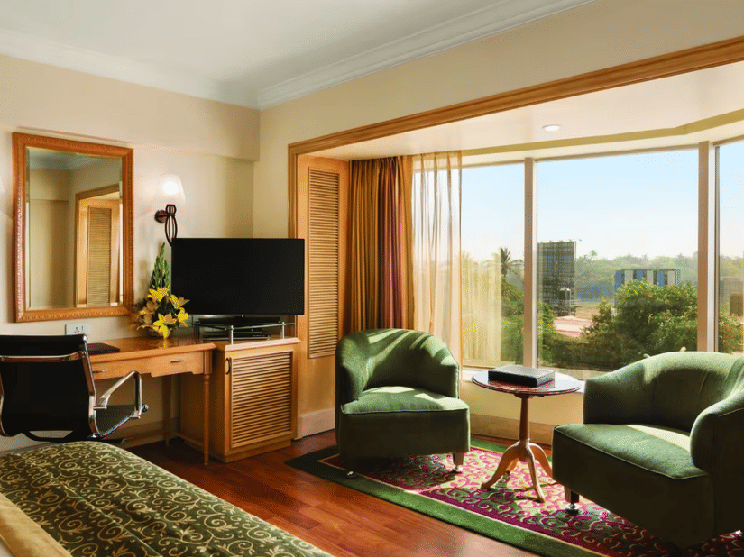 Deluxe Room at Hotel Ramada Plaza Palm Grove Juhu Beach Mumbai, 5 star hotel rooms in Mumbai asfdsaf