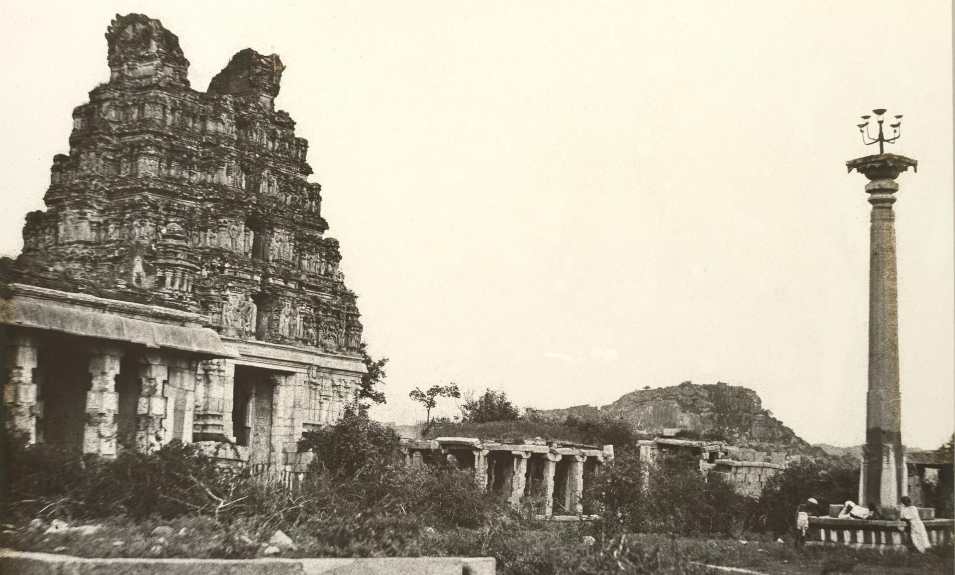 Eastern gopura and lamp column of Vitthala Temple.