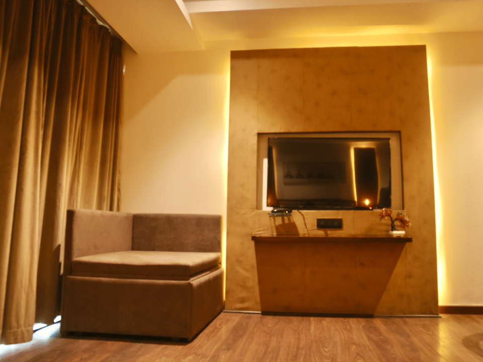 Premium Room, Television console and lounge sofa