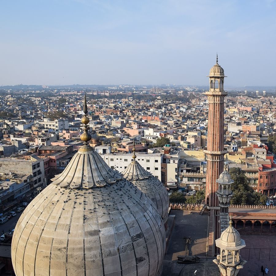 sergio-capuzzimati-LLK0mYl-lu0-unsplash