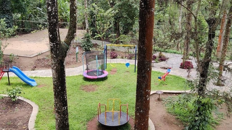 The Birchwood Retreat - view of a children's play area