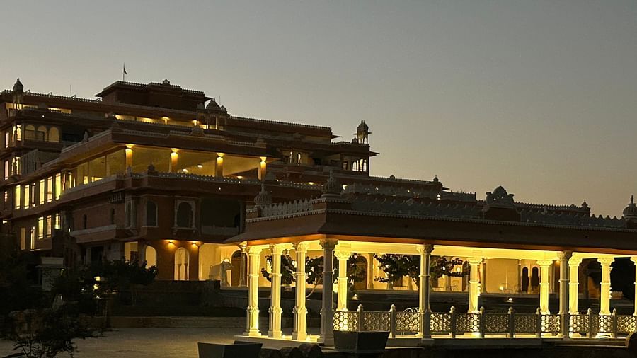 Fateh Vilas - view of the front exterior of the hotel at nighttime