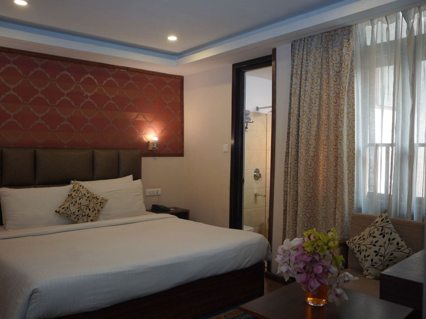 Standard Room (2)