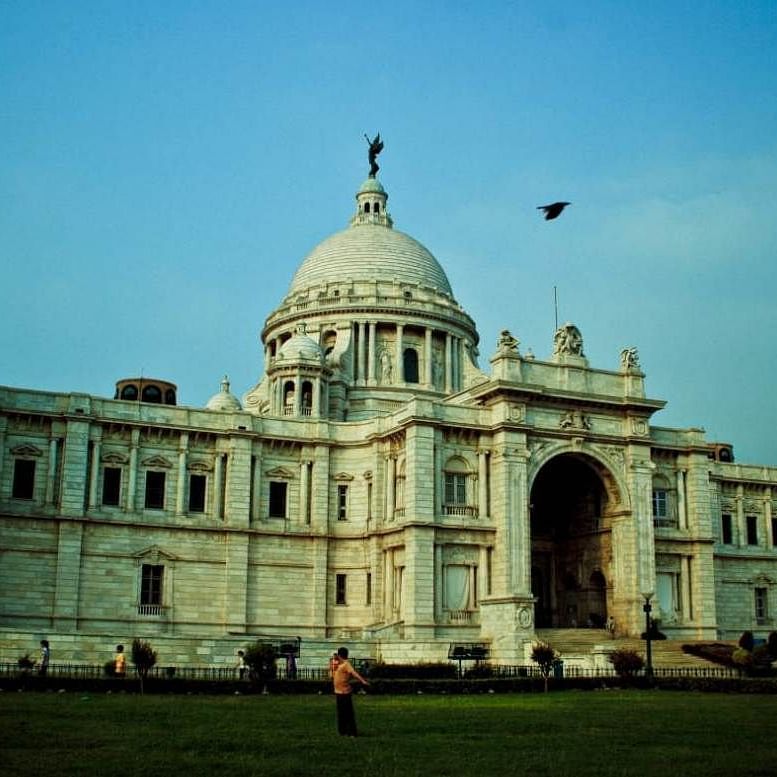view of the exterior white facade of Victoria Memorial 11 - polo floatel kolkata