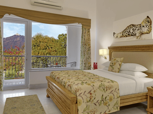 Heritage Suite with private balcony 4