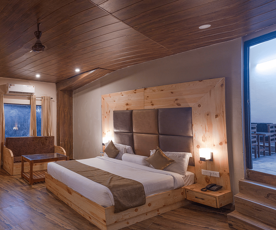 alt-text Suite Room4