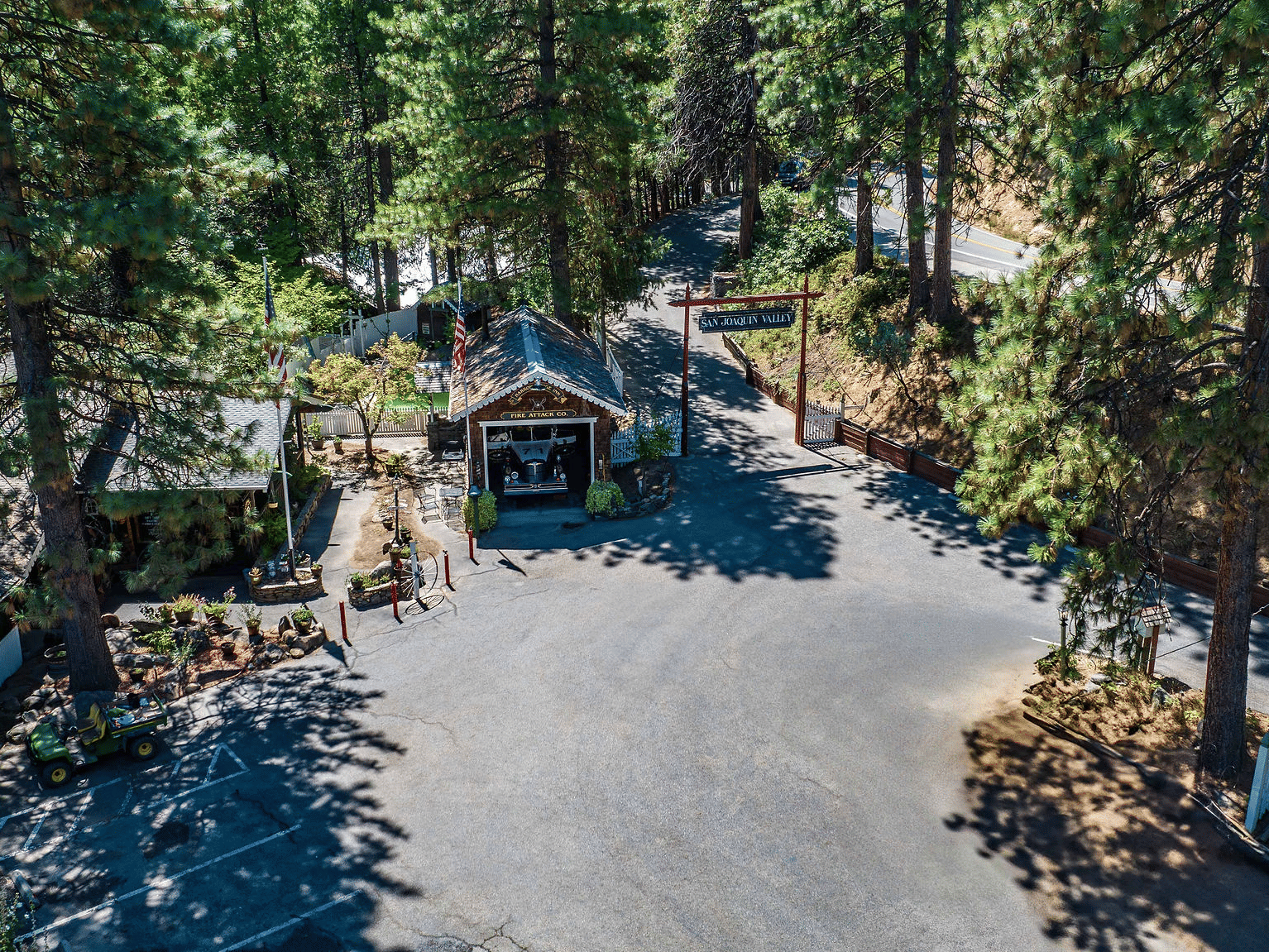 Dog-friendly Hotel | Narrow Gauge Inn