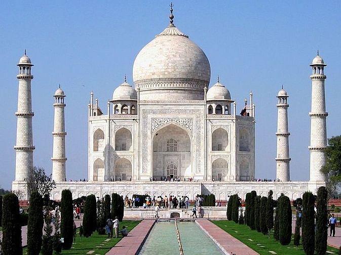 a picture of the Taj Mahal near Clarks Shiraz, Agra
