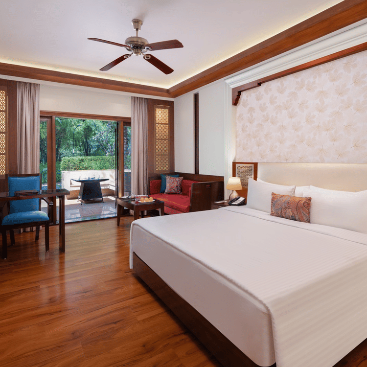 LCT with Sit Out Bedroom