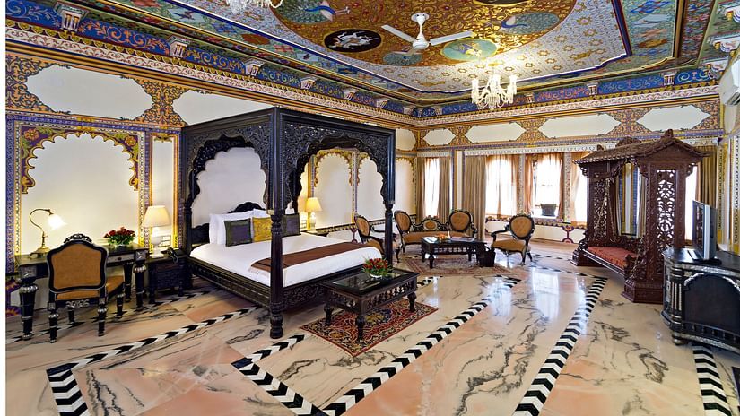 Hiastorical Suite