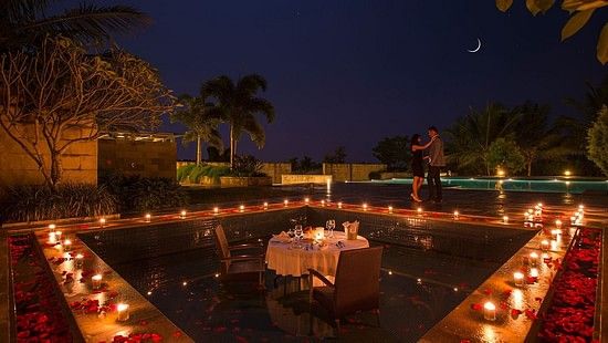 outdoor dining at our resort