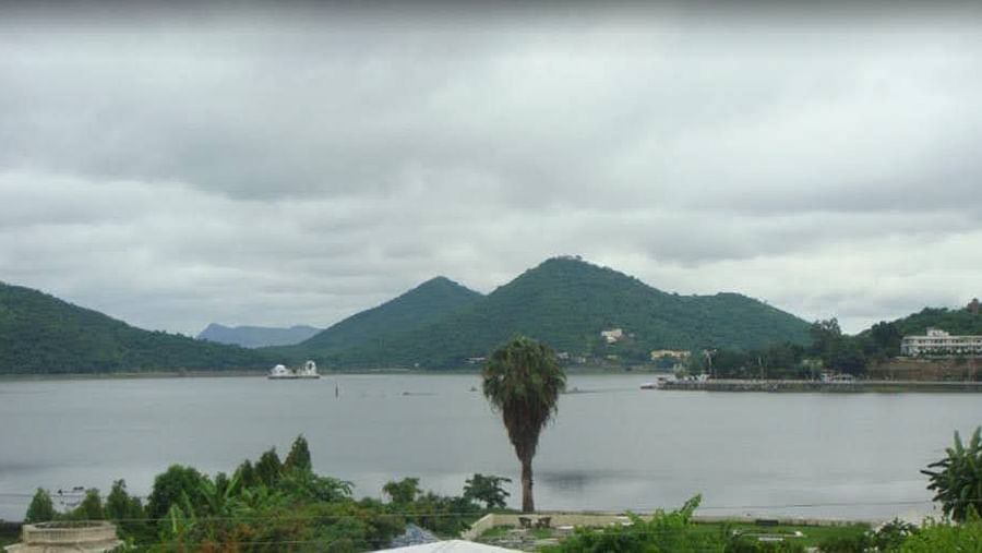 12 View From Deluxe Lake Facing Room