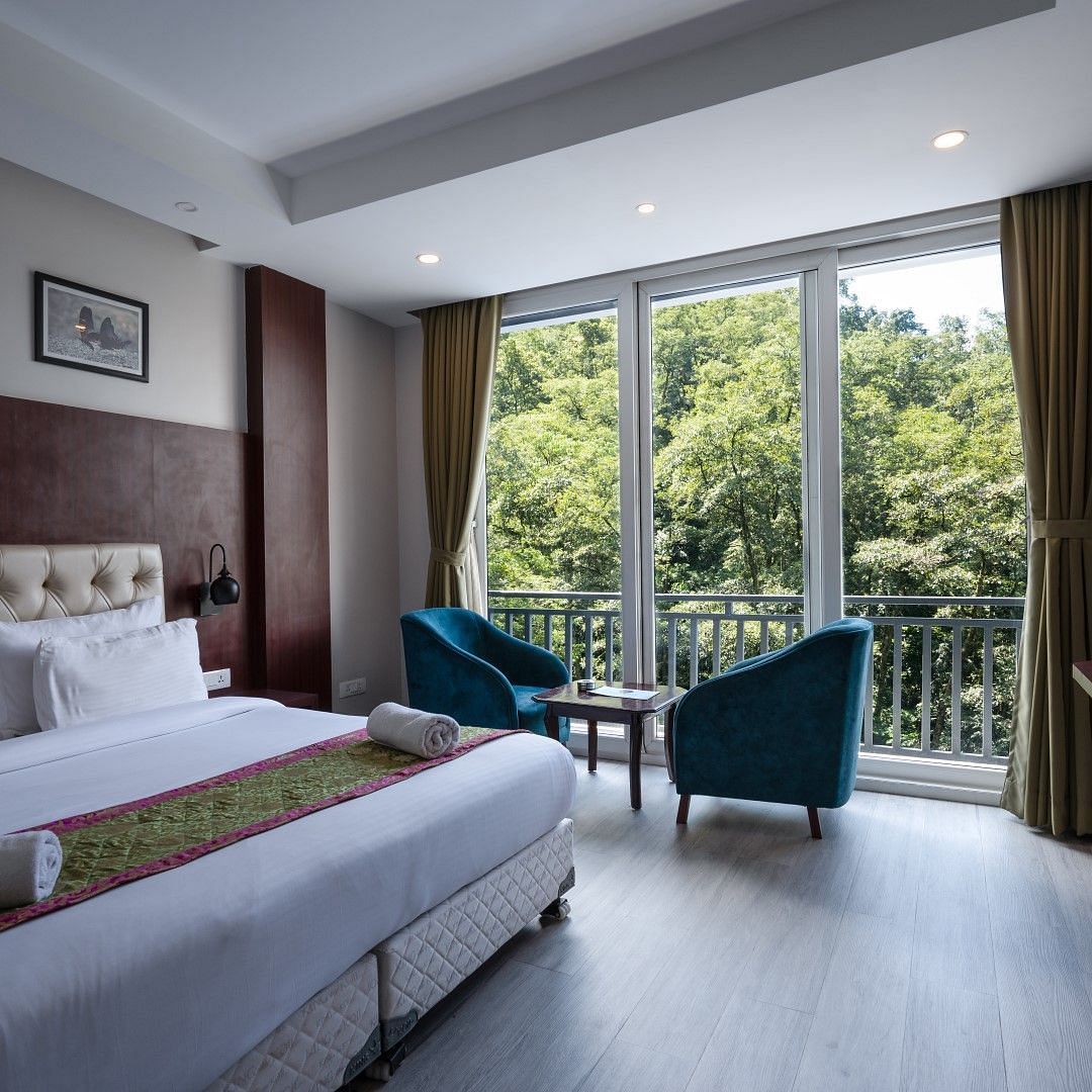 EXECUTIVE ROOM (Large)