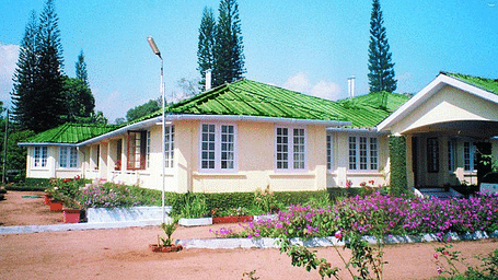 A facade image of Chinnar Plantation Bungalow