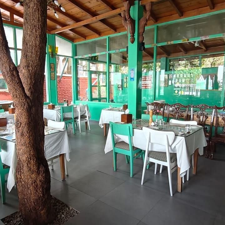 CAFE FLASHBACKK