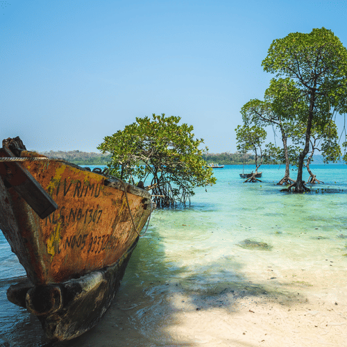 A beached boat at Wandoor Beach