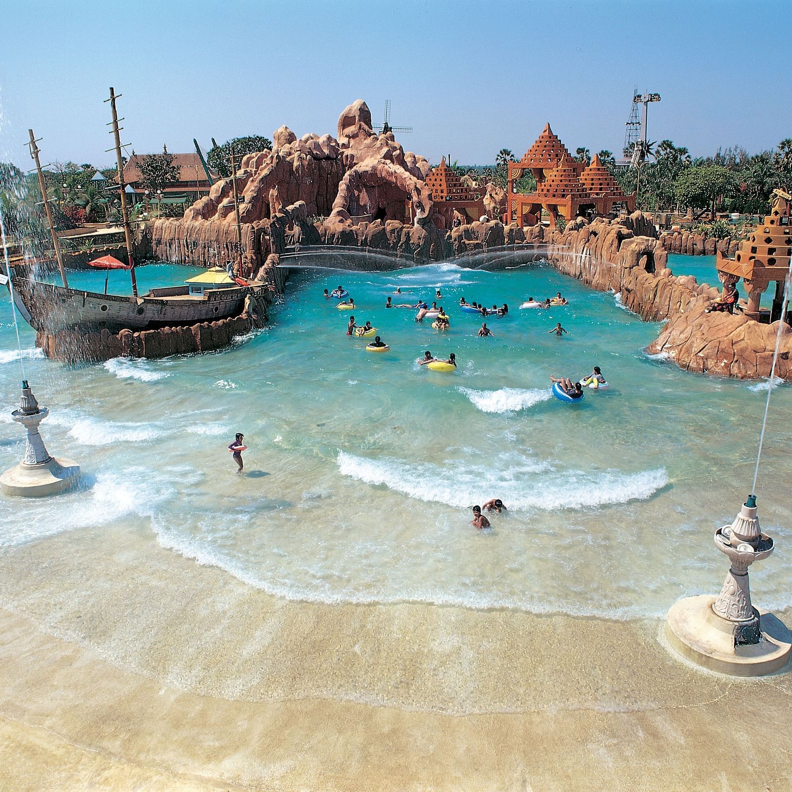 Water Kingdom - wide angle view of WETLANTIC druing daytime
