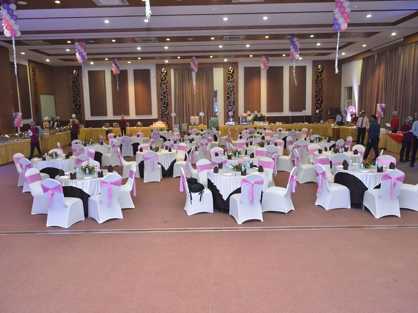 Damanganga Valley Resorts Pvt Ltd - the seating space at the Victory Ball Room
