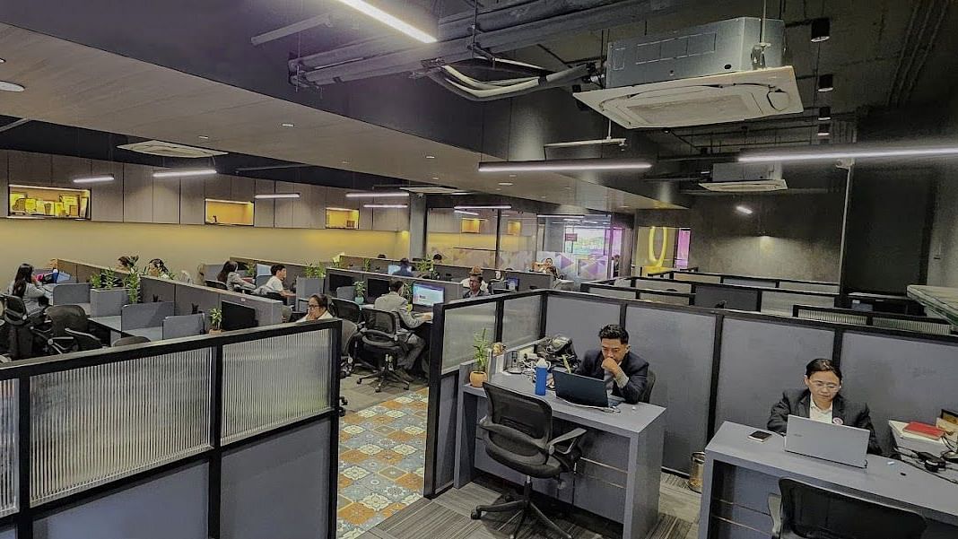 Corporate Panoramic Photo f6c6c34a