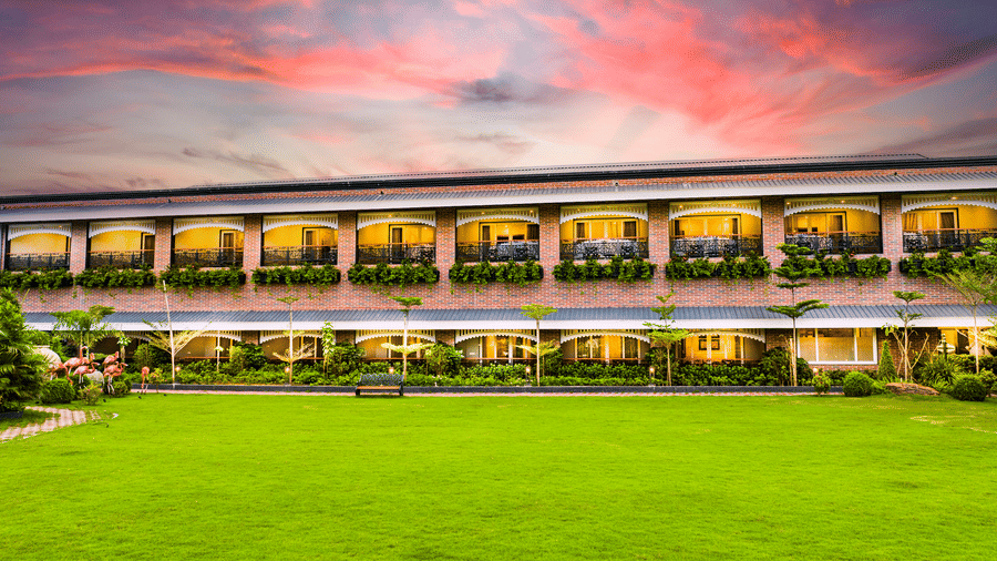 Outdoor lawn banquet venue Vatika at MAYFAIR Oasis Resort and Convention Jharsuguda