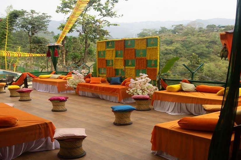 alt-text open area banquet hall
