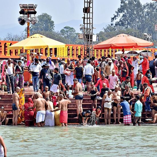 People dipping the ganges