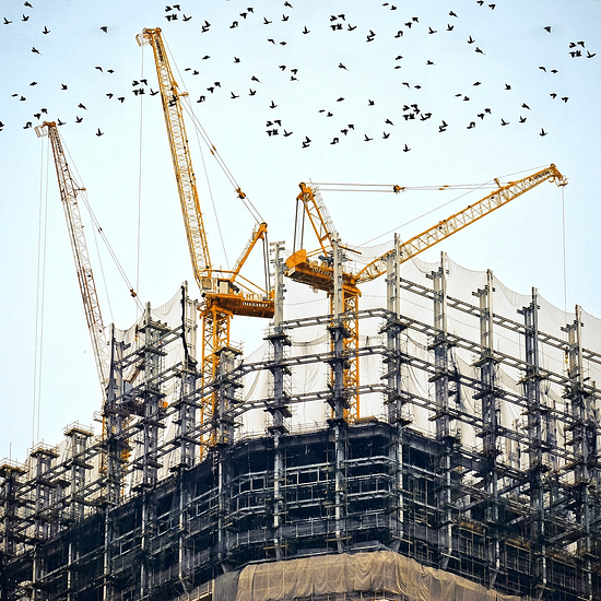 building-768815 1920