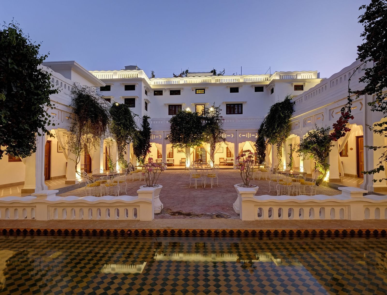 Far out view of the hall Sehen in the evening sky - Saraca Hotel Lucknow.