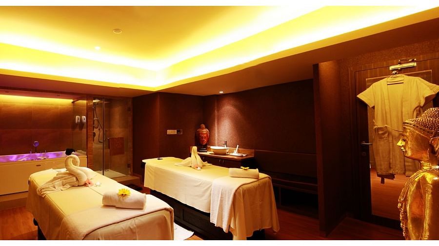 two massage beds inside the Couple Spa Room at IOSIS Spa & Wellness
