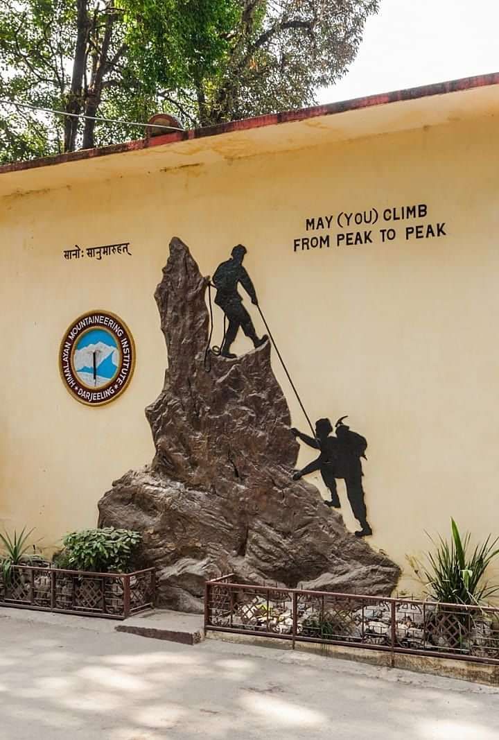  Himalayan Mountaineering Institute