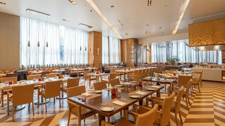 Spacious dining hall at Feast – Sheraton Grand