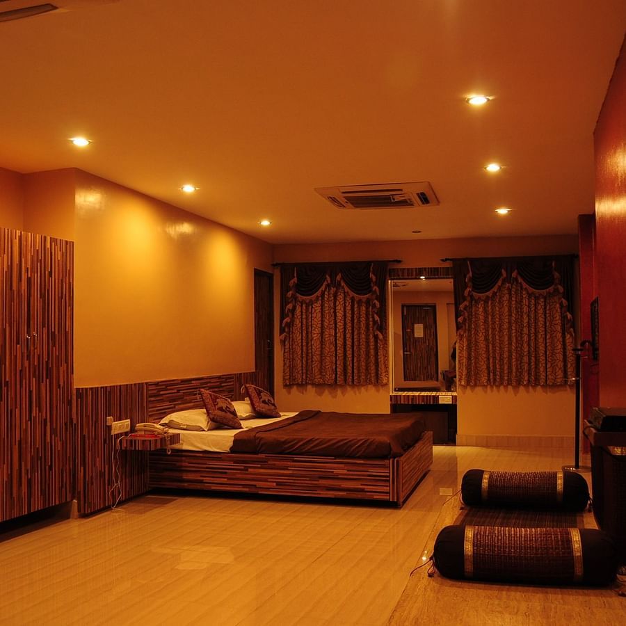 alt-text Hotel Udipi Home, Egmore, Chennai Egmore 3.MAHARAJA Room Rs 3500
