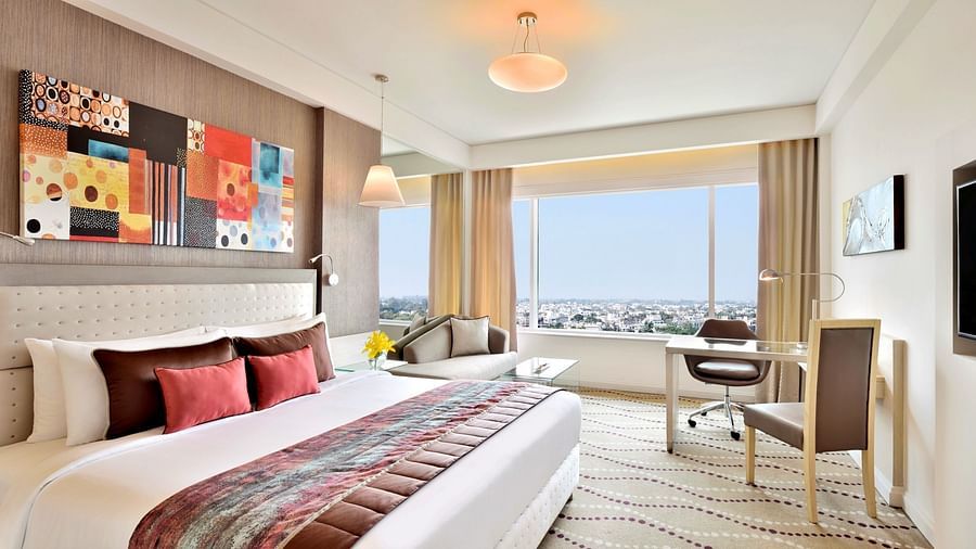 Executive Club King Size Bed Rooms at Radisson Blu - Bengaluru Outer Ring Road 4