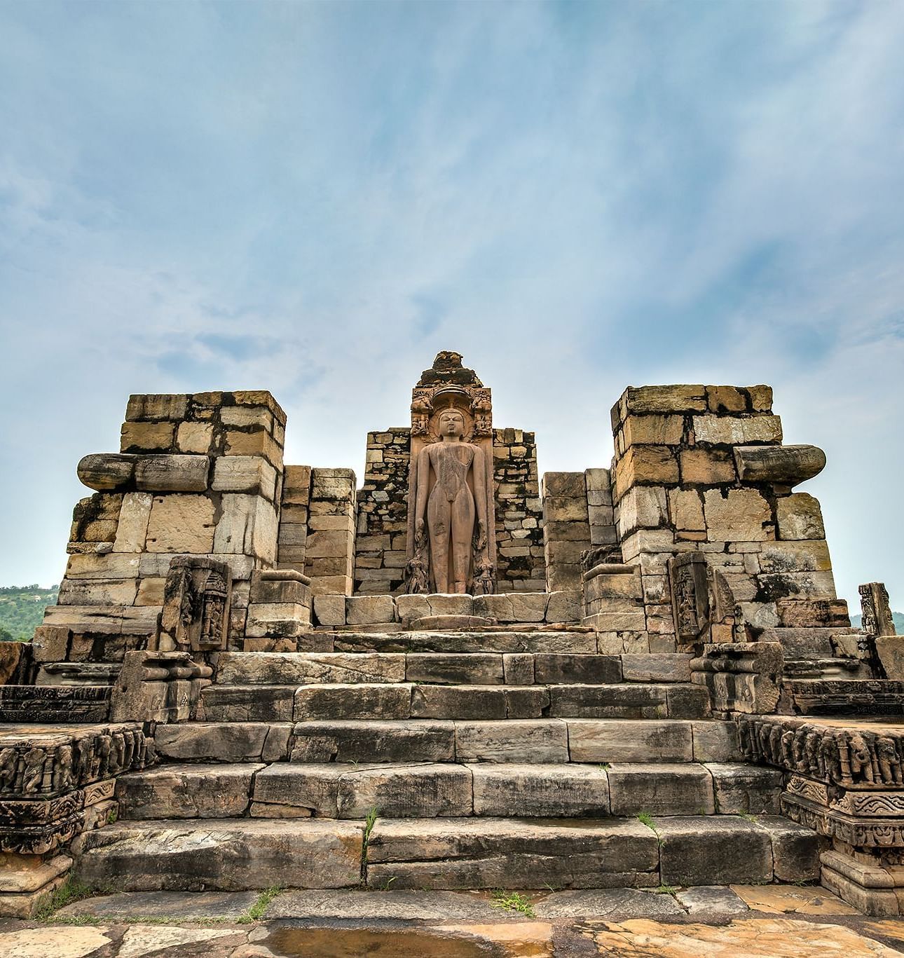 An image of a staircase leading to the Neelkanth Temple