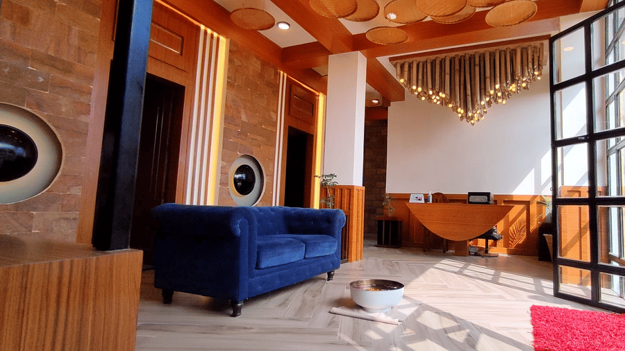 the sitting area at the spa in Cherrapunjee  at Polo Cherrapunjee Resort 