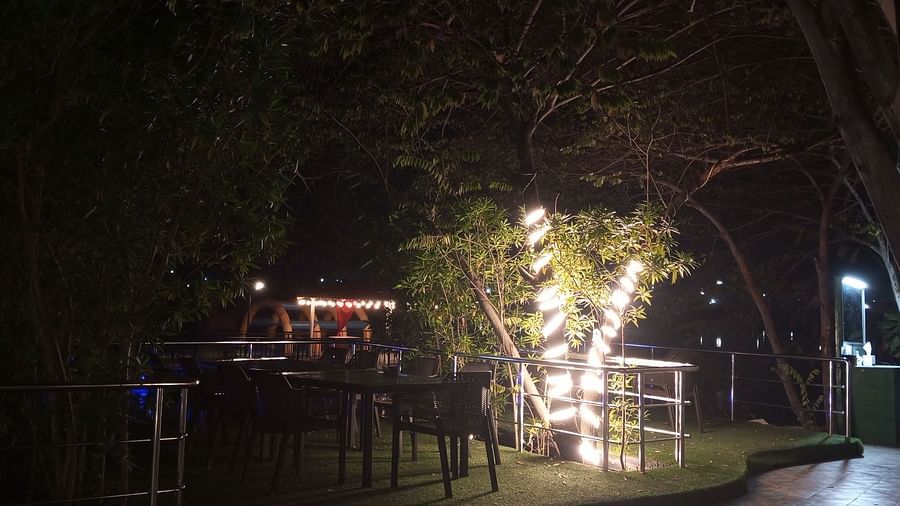 Nakli Dhaba Lakeside Table