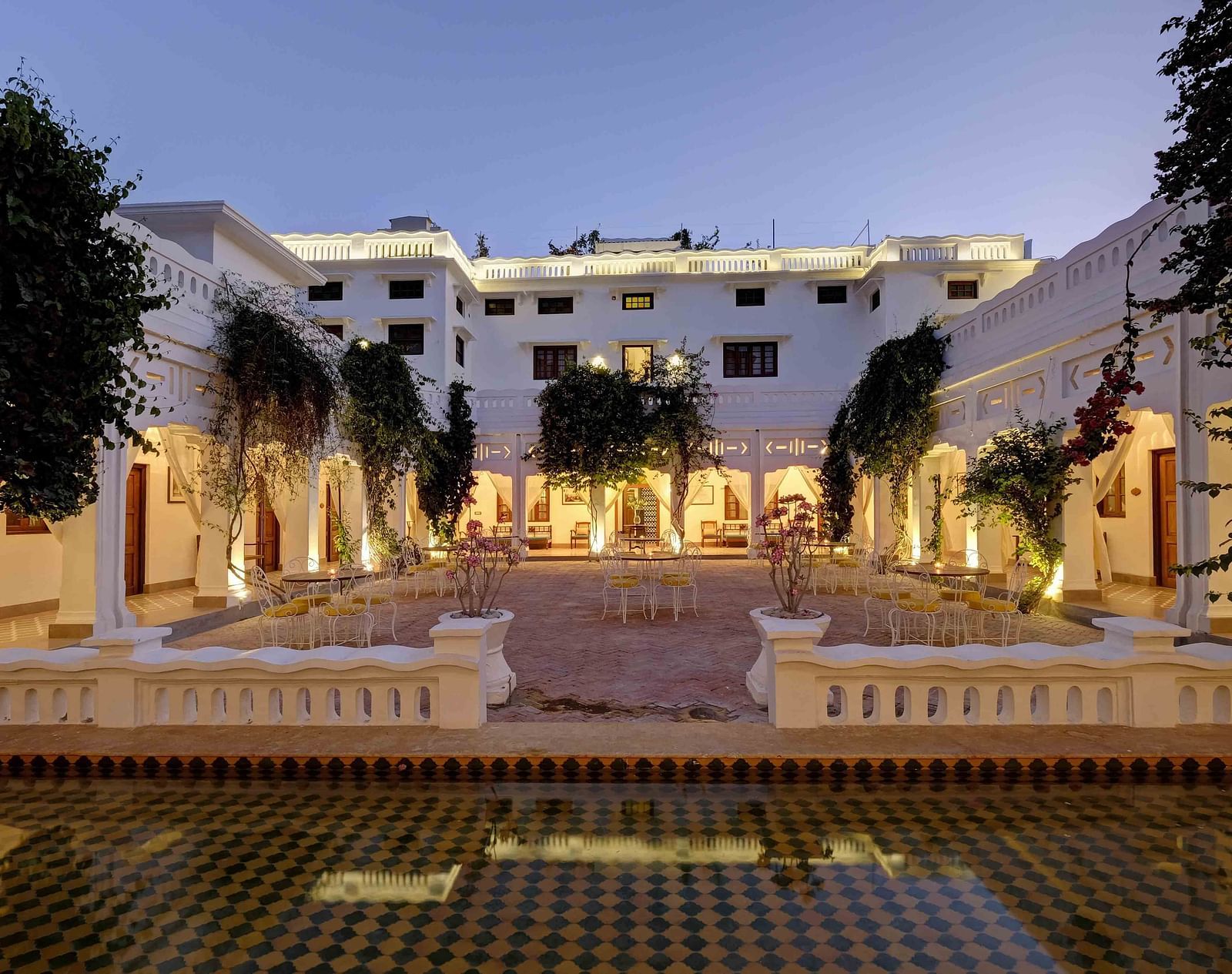 Lucknow Courtyard-02-2 ylwvj3