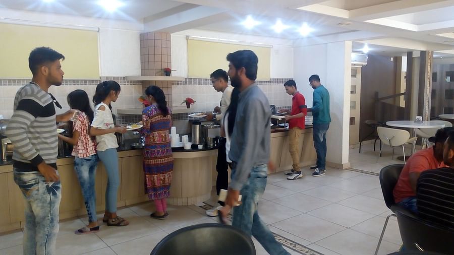 Restaurnats in Bangalore, Online Suites ,Dine Near Narayana Hrudayalaya 26 084110657