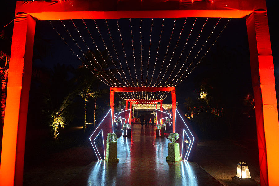 alt-text Brighly decorated pathway of the best wedding resort in goa