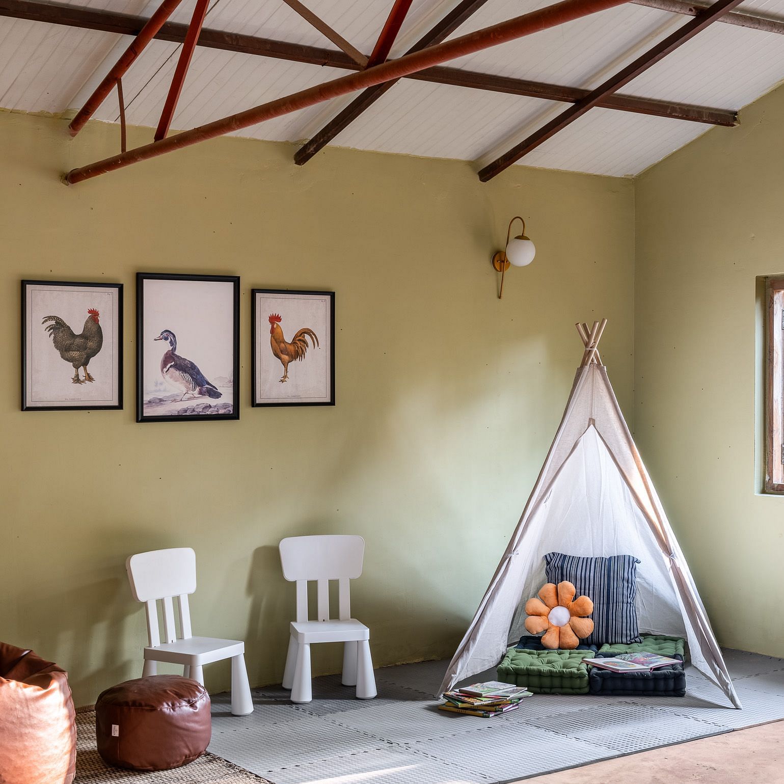 Children’s play room at Saccharum Safari Lodge, Balaghat