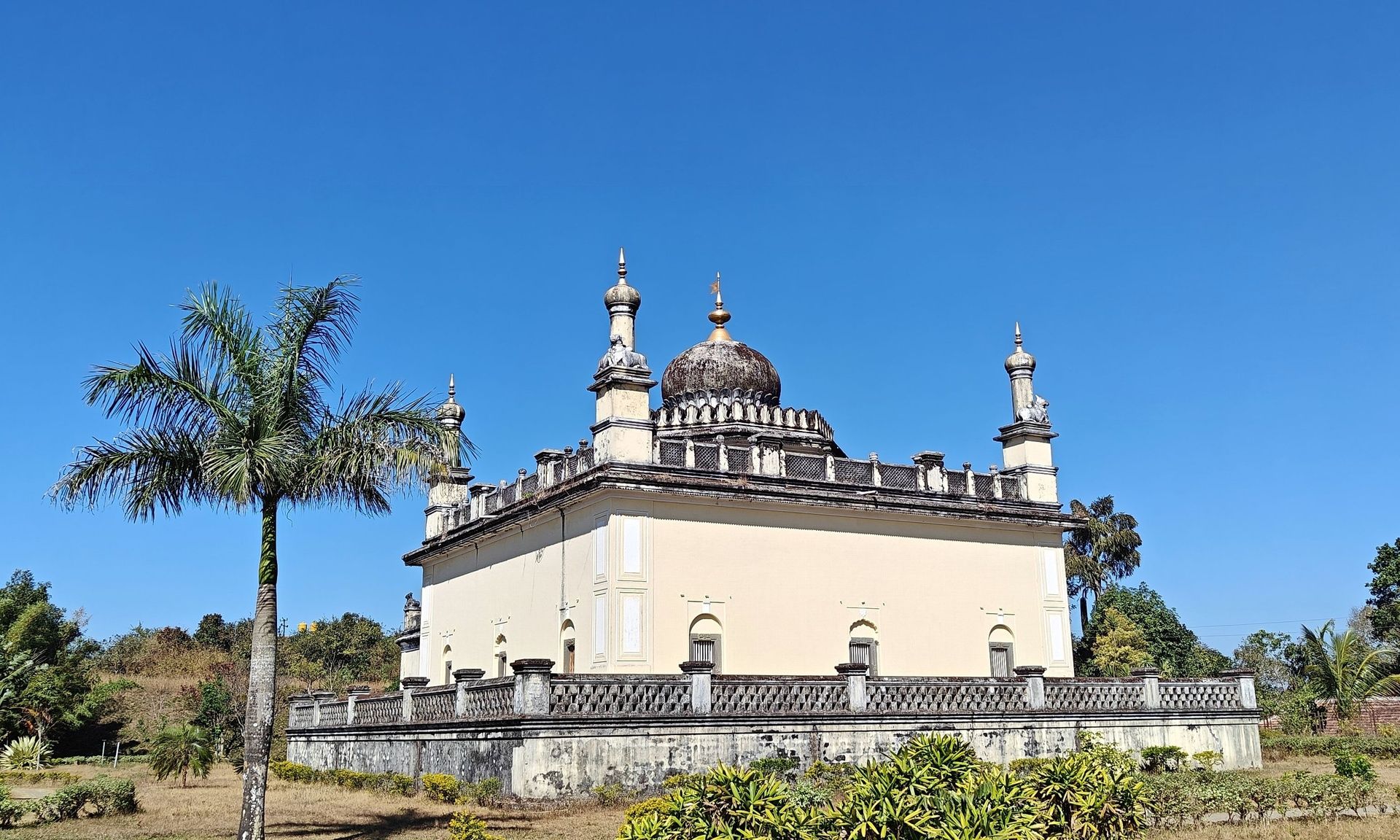 Raja's Tomb (Gaddige) with domes and turrets.