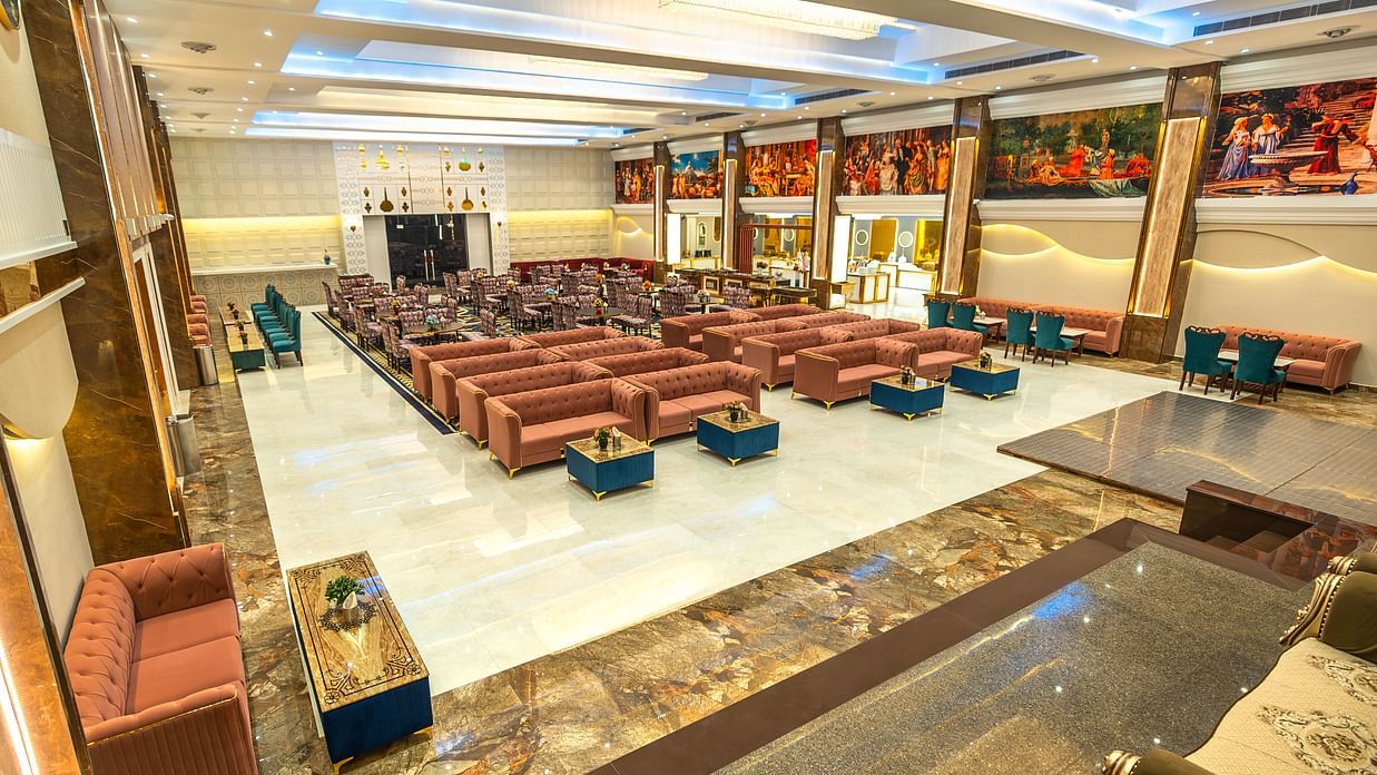 Seating arrangement in a banquet hall - Emerald Hall
